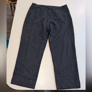 Black Jacquard-Textured Cropped Pants